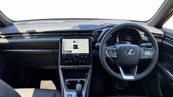 Lexus LBX Premium Plus Design Black #6