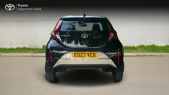 Toyota Aygo X Edge Parking Pack Beige #4