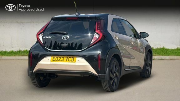 Toyota Aygo X Edge Parking Pack Beige #3