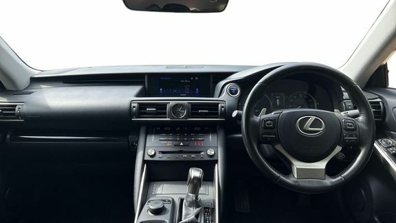 Lexus IS Is300h Executive Edition Red #6