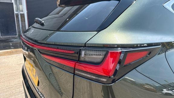 Lexus NX Nx 350H Cvt White #21