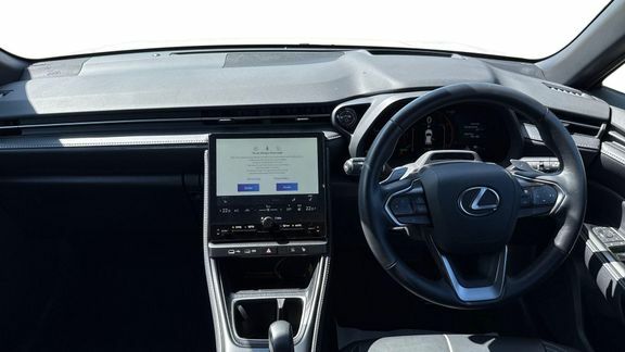Lexus LBX Takumi White #6