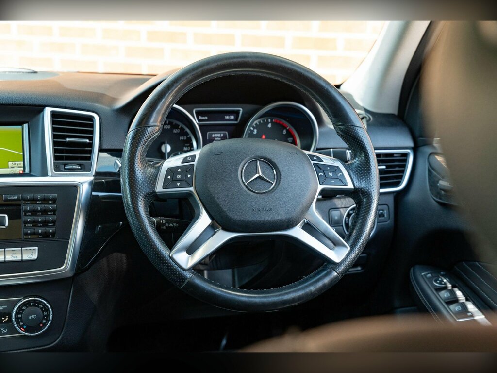 Mercedes-Benz M Class Silver #22