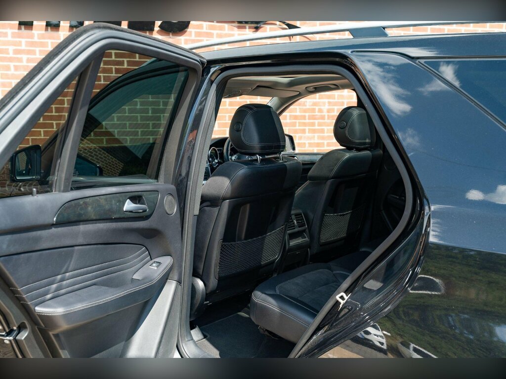Mercedes-Benz M Class Silver #25