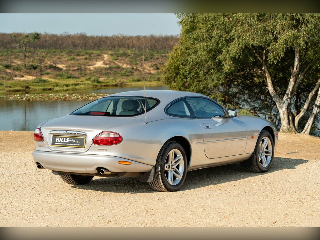 Jaguar XK8 Coupe Blue #15