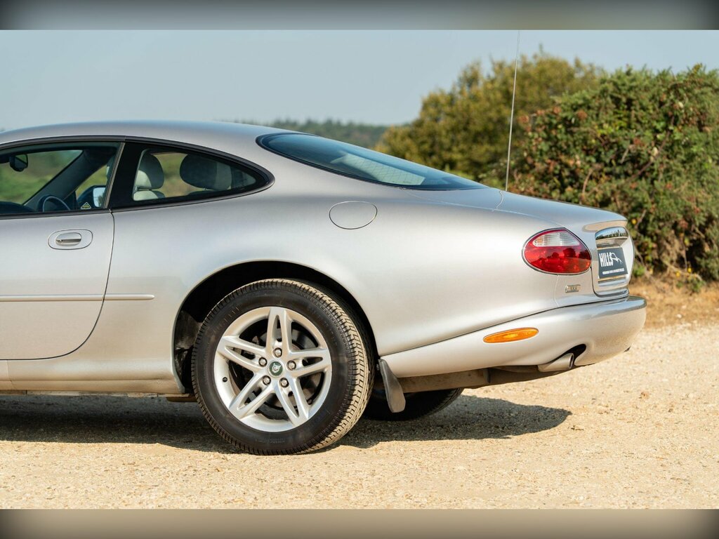 Jaguar XK8 Coupe Blue #13