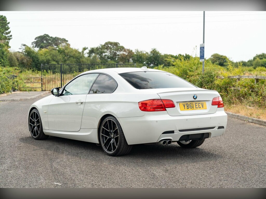 BMW 3 Series 3.0 330D Sport Plus Edition Steptronic Euro 5 White #4