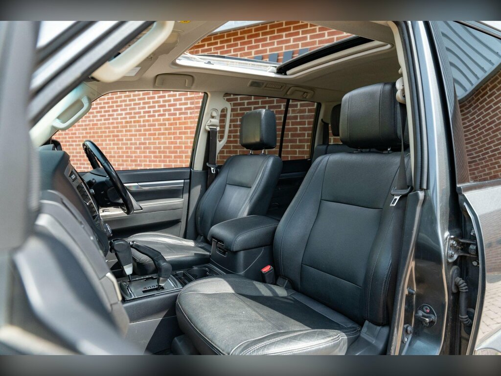Mitsubishi Shogun Suv 3.2 Di-dc Sg3 201463 Brown #24