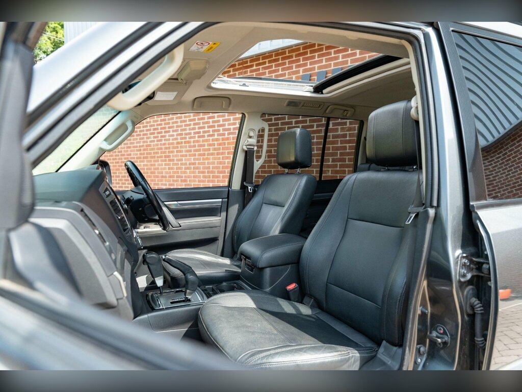 Mitsubishi Shogun Suv 3.2 Di-dc Sg3 201463 Brown #25