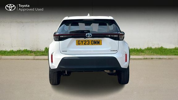 Toyota Yaris Cross Icon Fwd GY23OMW White #4