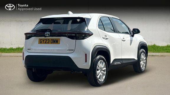 Toyota Yaris Cross Icon Fwd GY23OMW White #3