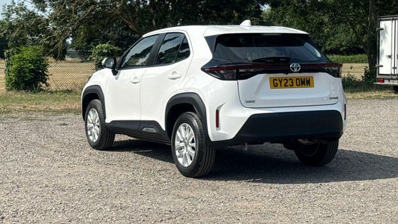 Toyota Yaris Cross Icon Fwd GY23OMW White #5