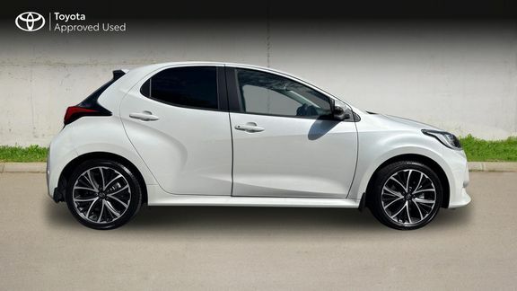 Toyota Yaris Design Safety Pack EF26KJO White #2