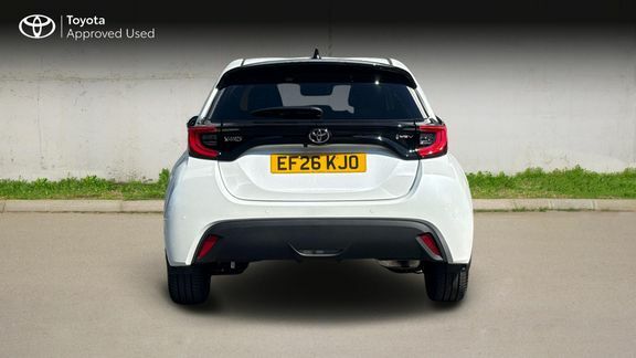 Toyota Yaris Design Safety Pack EF26KJO White #4