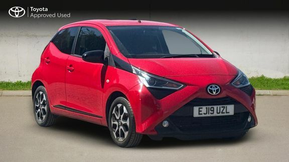 Toyota Aygo X X-trend Mmt Red