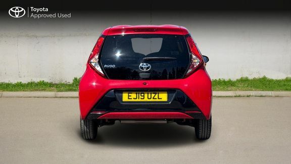 Toyota Aygo X X-trend Mmt Red #4
