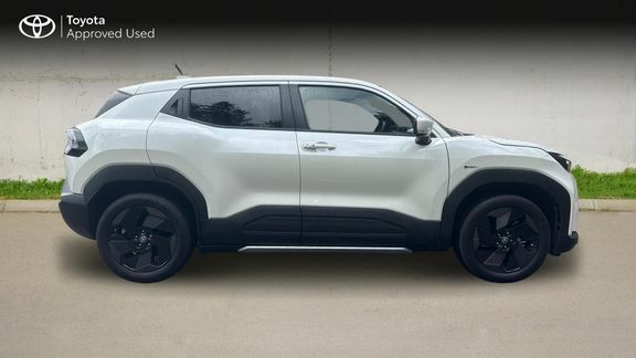 Toyota Urban Cruiser Design White #2