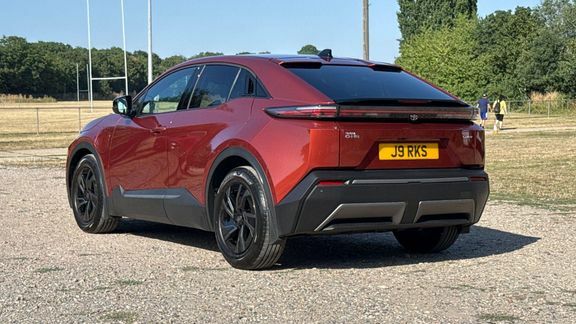 Toyota C-Hr Design Fwd 77 Kwh Silver #5