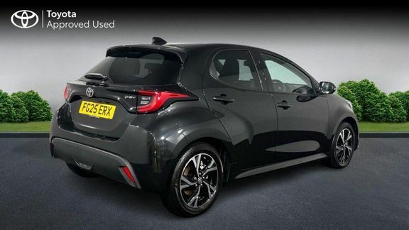 Toyota Yaris Design Black