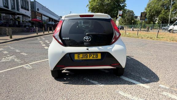 Toyota Aygo X X-trend Mmt White #4