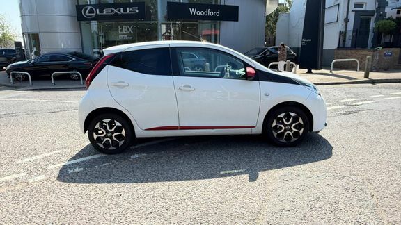 Toyota Aygo X X-trend Mmt White #3