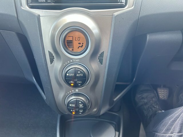 Toyota Yaris 1.33 Dual Vvt-i Tr Euro 5 Silver #16
