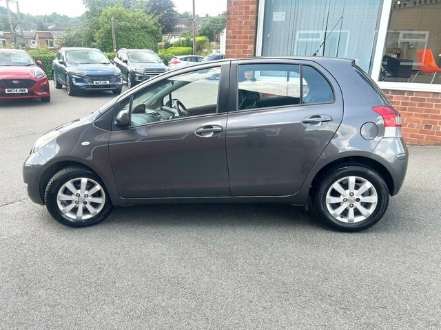 Toyota Yaris 2011 1.33 Dual Vvt-i T Spirit Hatchback Grey #4