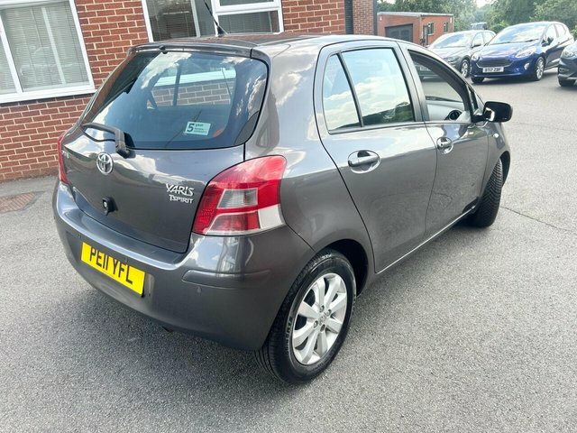 Toyota Yaris 2011 1.33 Dual Vvt-i T Spirit Hatchback Grey #5