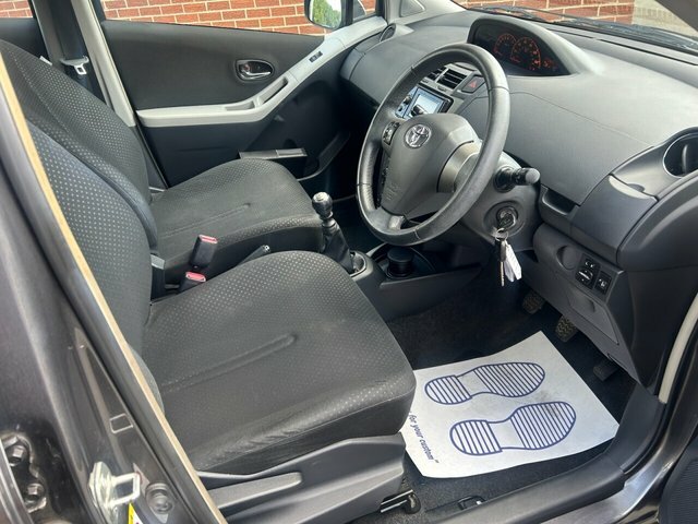 Toyota Yaris 1.33 Dual Vvt-i Tr Euro 5 Silver #10