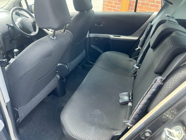 Toyota Yaris 1.33 Dual Vvt-i Tr Euro 5 Silver #9