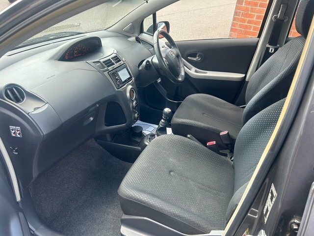 Toyota Yaris 1.33 Dual Vvt-i Tr Euro 5 Silver #8