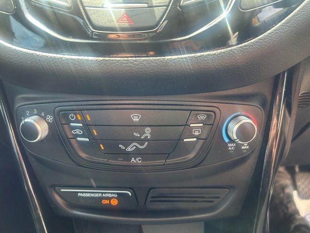 Ford B-Max 1.0T Ecoboost Zetec Euro 5 Red #16