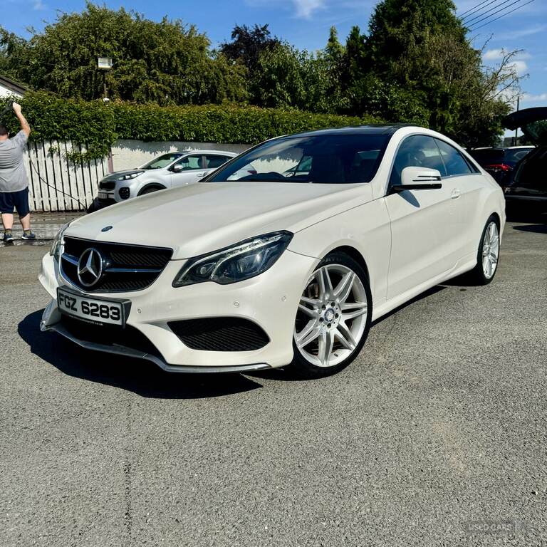 Mercedes-Benz E Class E220d Amg Line Edition 7G-tronic White