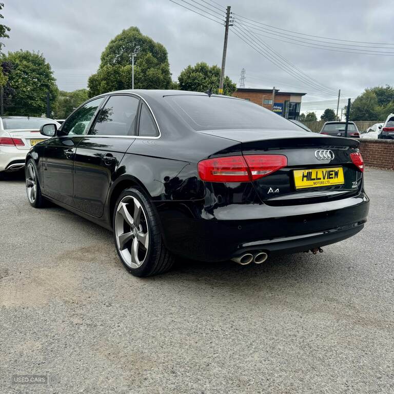 Audi A4 2.0 Tdi Ultra 163 Se Technik Black #2