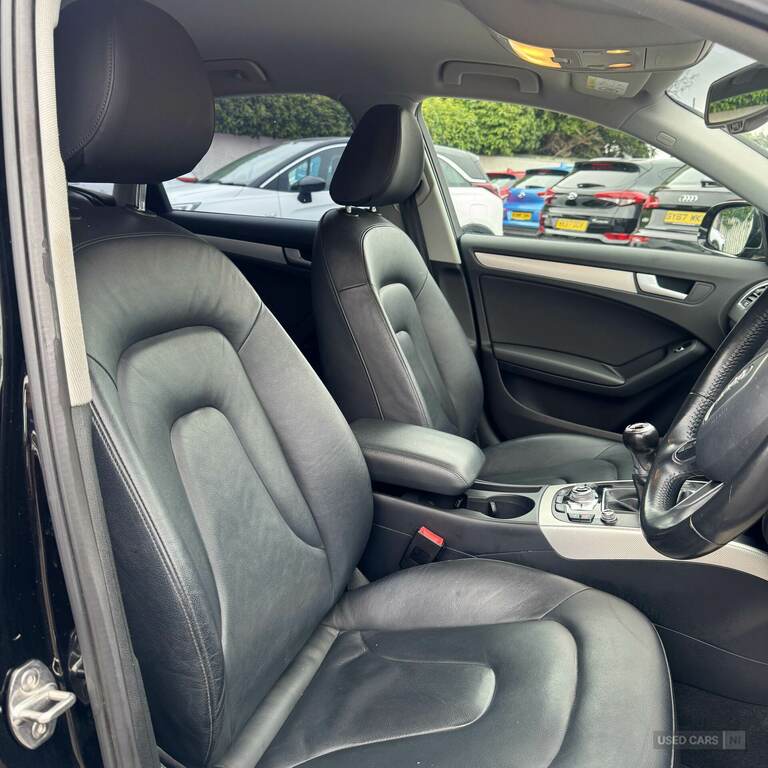 Audi A4 2.0 Tdi Ultra 163 Se Technik Black #6