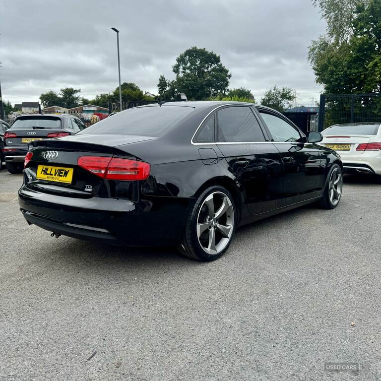 Audi A4 2.0 Tdi Ultra 163 Se Technik Black #3