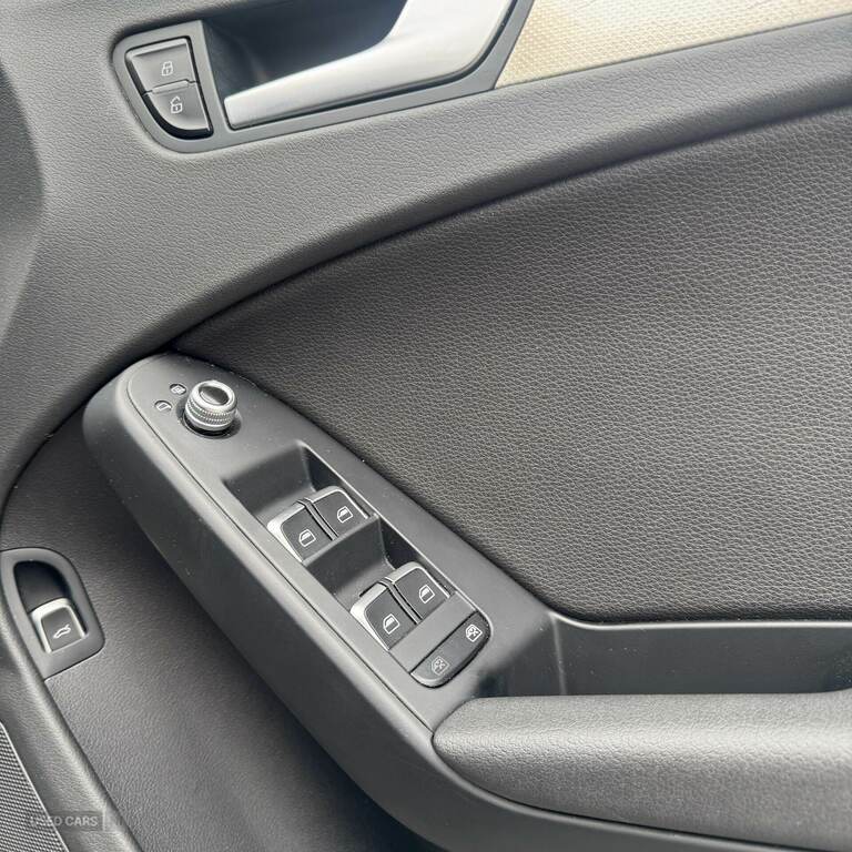 Audi A4 2.0T Fsi 225 Quattro Black Edition 4Drstronic Black #11