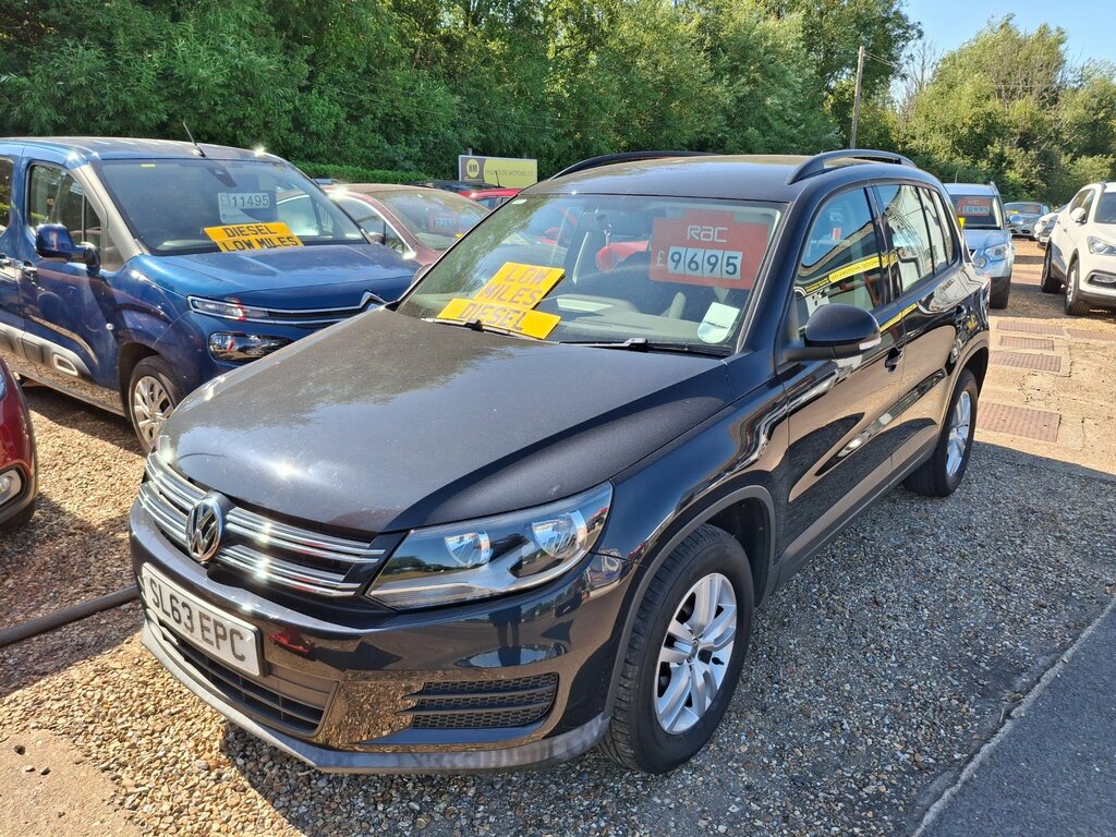 Volkswagen Tiguan 2.0 Tdi Bluemotion Tech S Suv Dsg 4Wd E Black