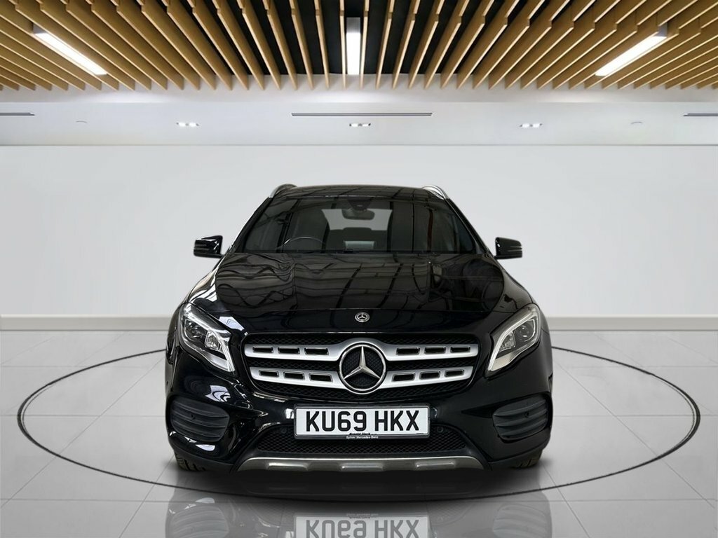 Mercedes-Benz GLA Class 1.6L Amg Line Edition KU69HKX Black #2