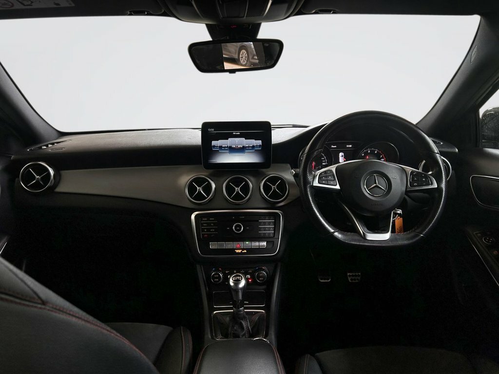 Mercedes-Benz GLA Class 1.6L Amg Line Edition KU69HKX Black #3