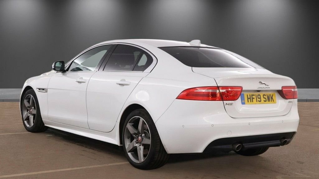 Jaguar XE 2L R-sport White #3