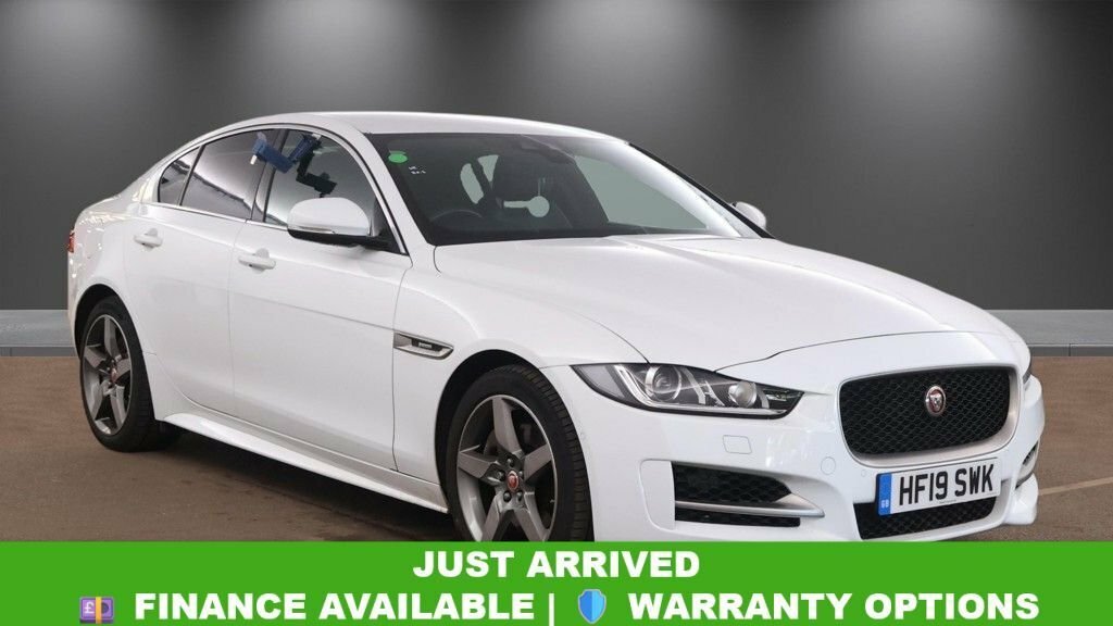 Jaguar XE 2L R-sport White