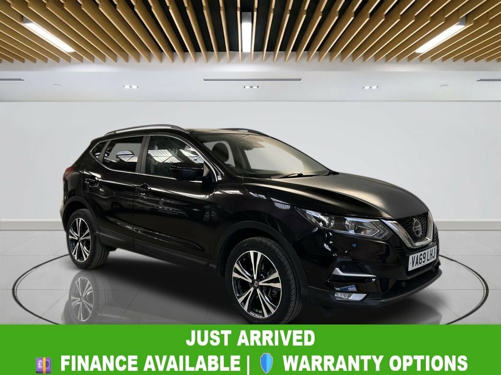 Nissan Qashqai 1.3L N-connecta Black
