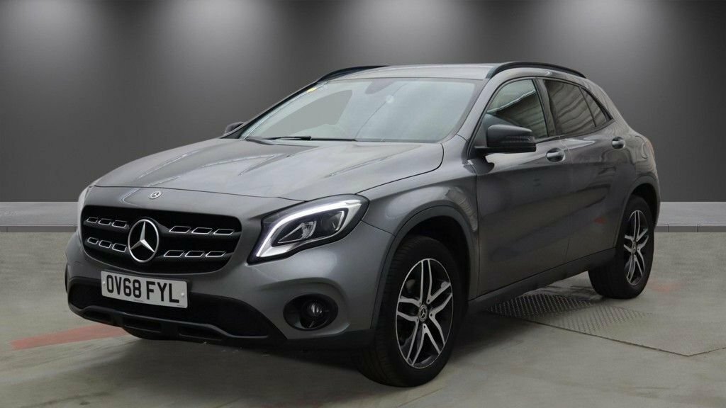 Mercedes-Benz GLA Class 1.6L Urban Edition Grey #2