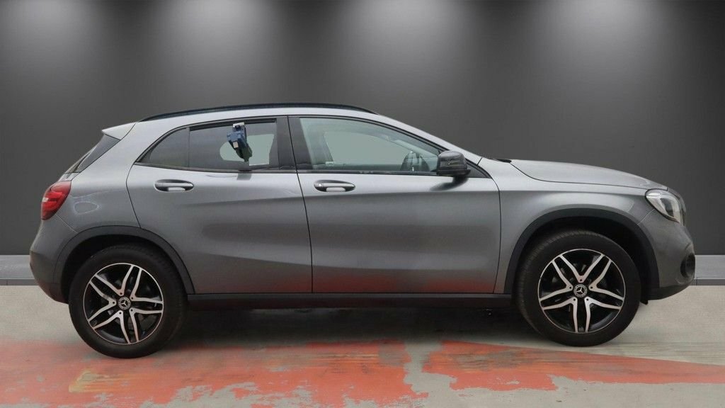 Mercedes-Benz GLA Class 1.6L Urban Edition Grey #5