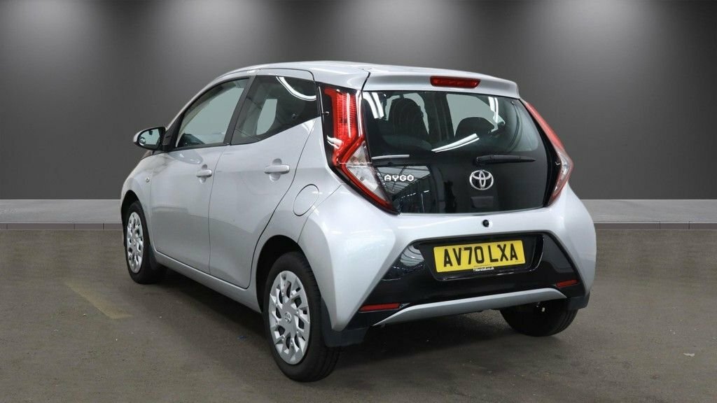 Toyota Aygo 1L X-play Silver #3