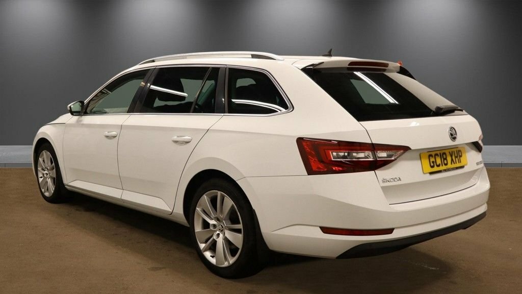 Skoda Superb 2L Se L Executive White #3