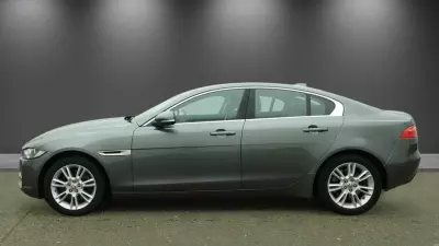 Jaguar XE 2.0 I4 200Ps R-sport Red #6