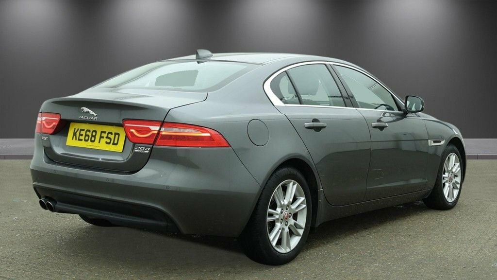 Jaguar XE 2L Prestige Grey #4