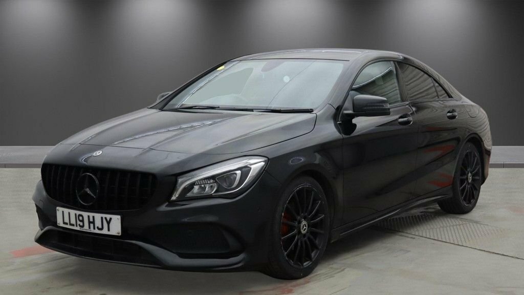 Mercedes-Benz CLA Class 1.6L Amg Line Night Edition Black #2